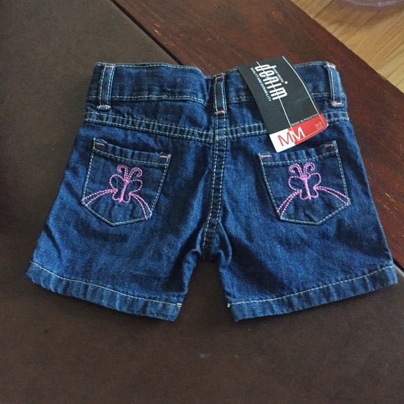 shorts - Picture 2 of 4